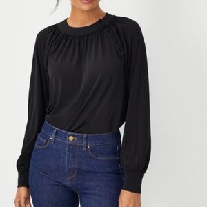 Ann Taylor || button trim top in black